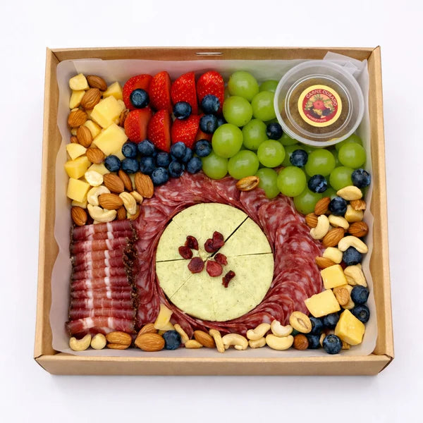 Petite Specialty Signature Platter